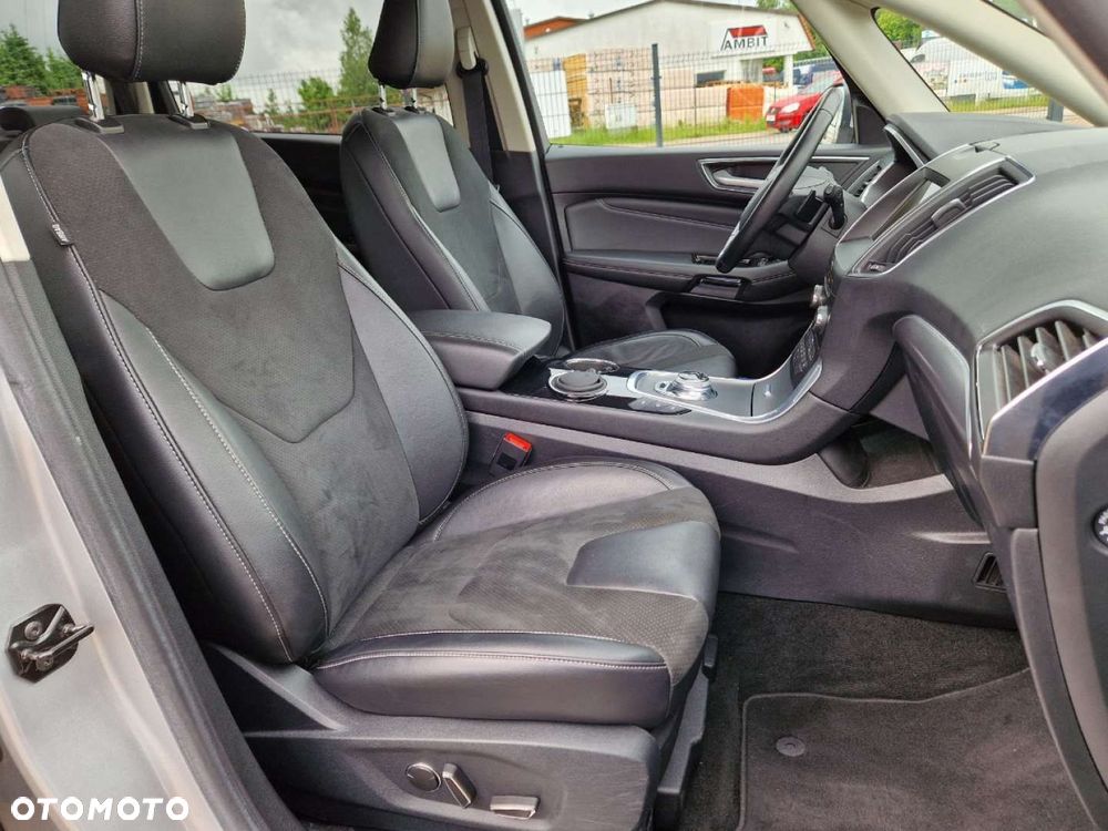 Ford Galaxy - 22