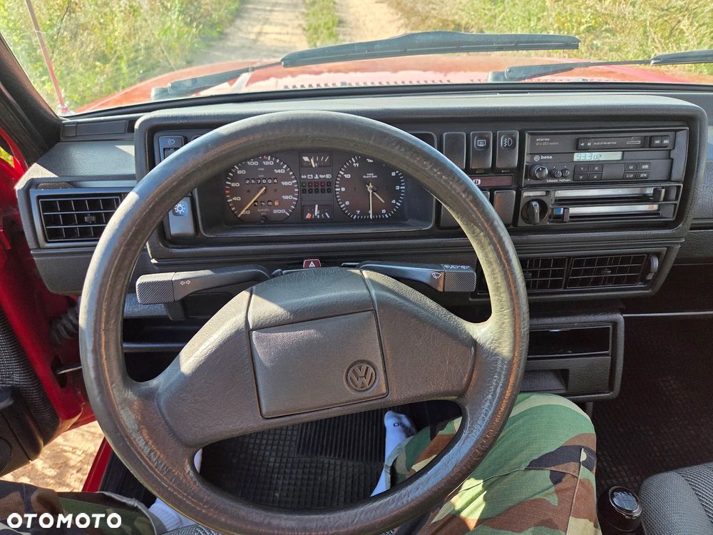 Volkswagen Golf 1.6 CL - 18