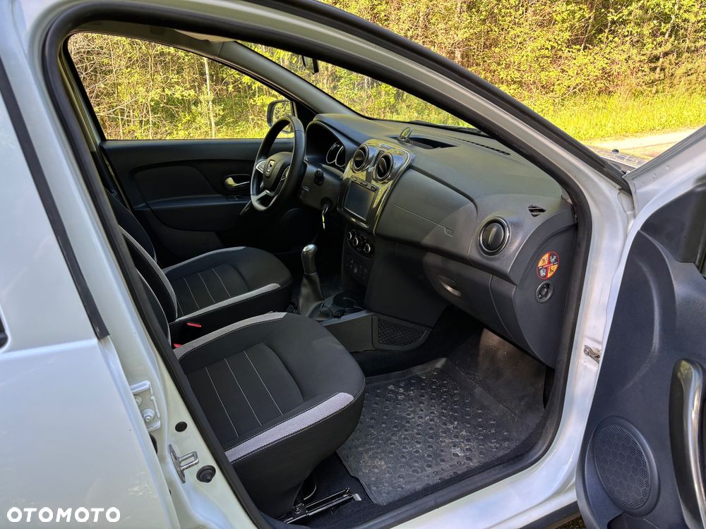 Dacia Sandero Stepway dCi 90 (S&S) Essential - 11