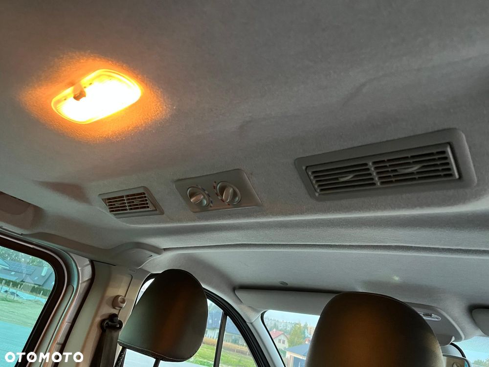 Opel Vivaro - 15