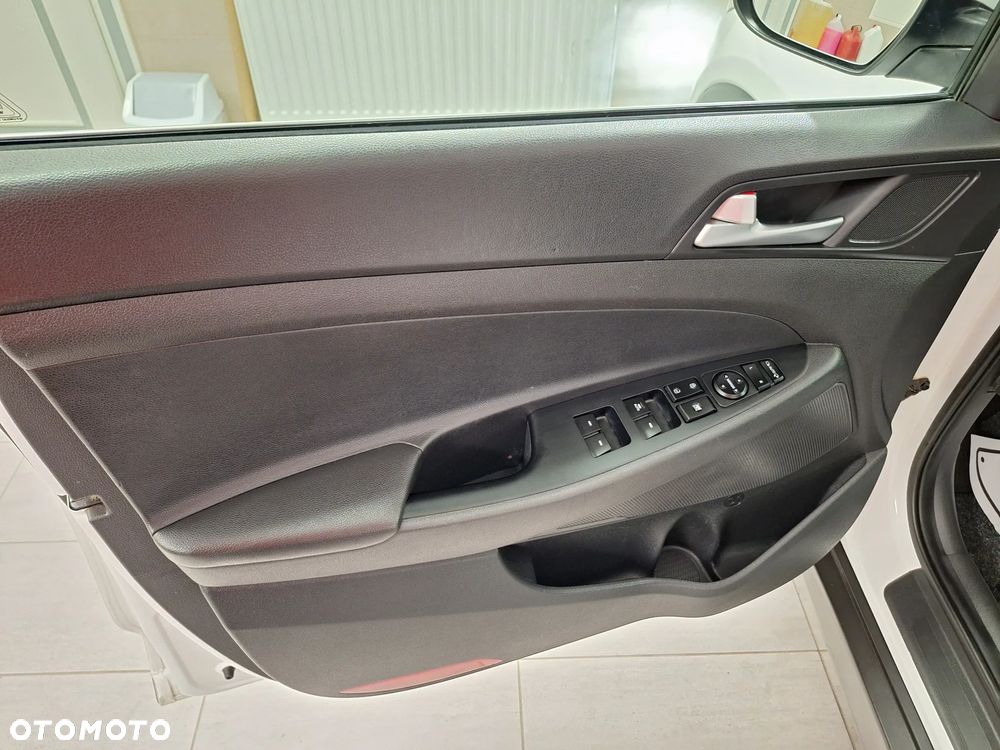 Hyundai Tucson 1.6 T-GDI TourdePologne 2WD - 16