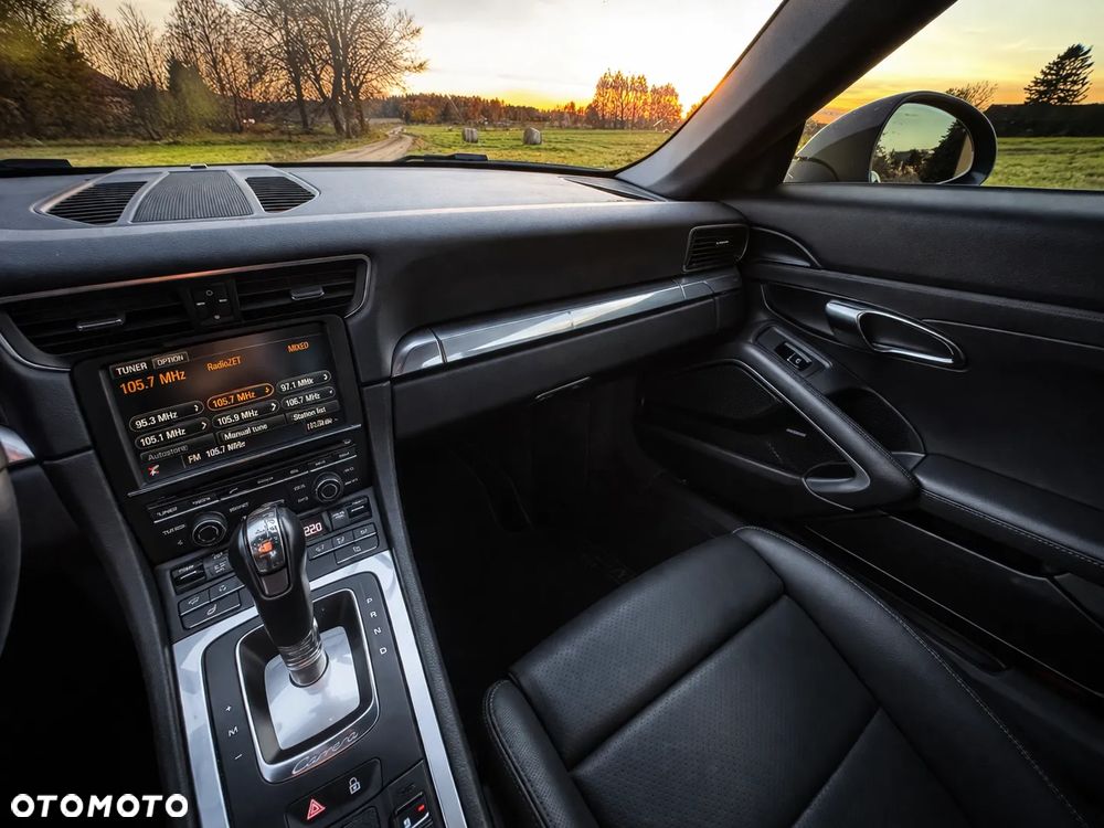 Porsche 911 Carrera PDK - 36