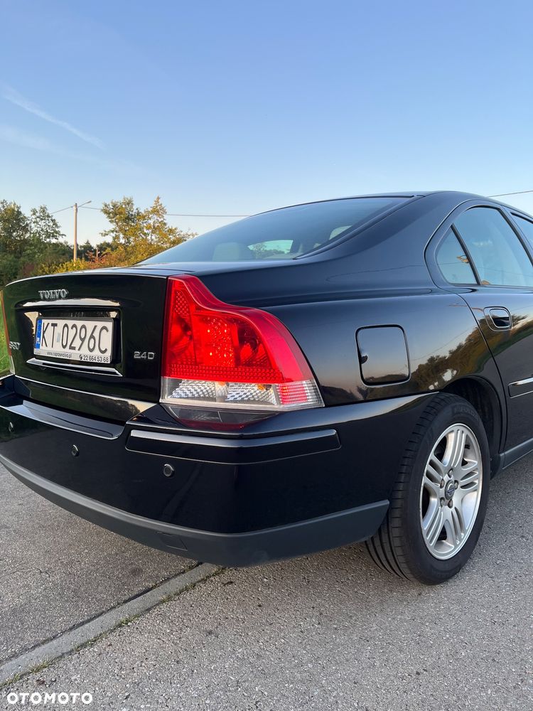 Volvo S60 2.4D Rubin - 17