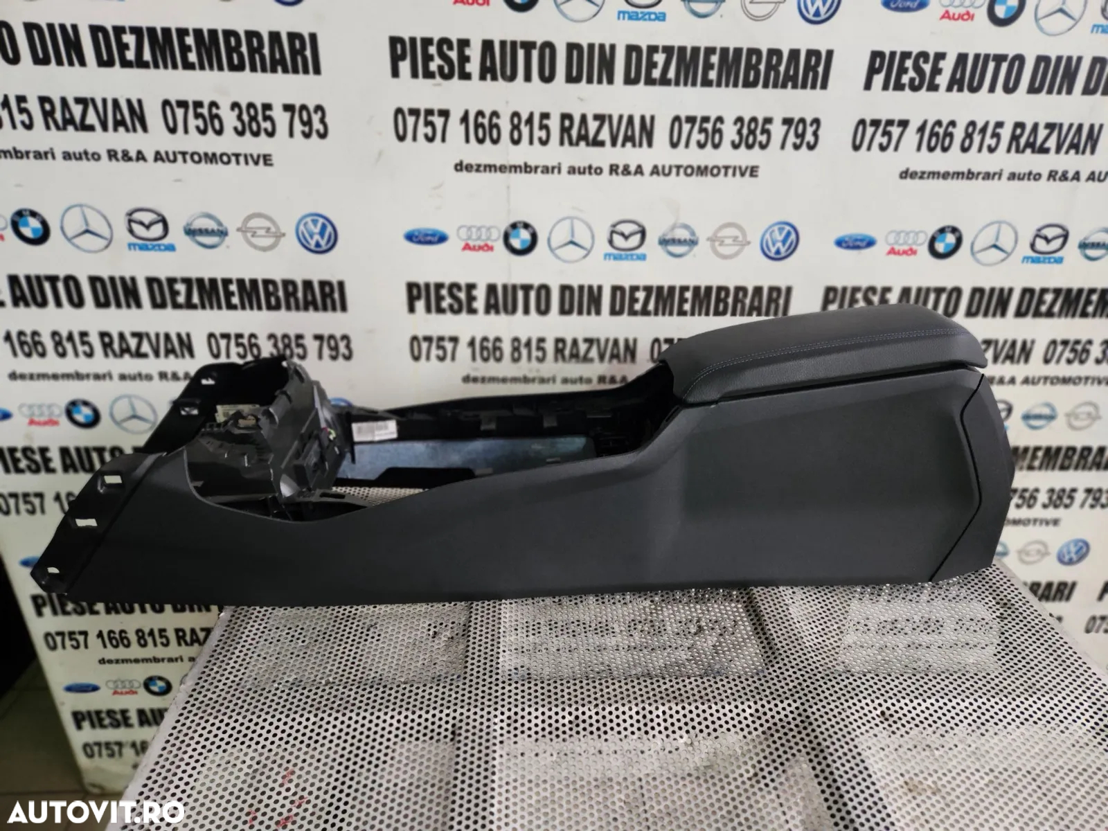 Cotiera Din Pele Bmw Seria 1 F40 F41 Volan Stanga Dezmembrez Bmw F40 M Paket - Dezmembrari Arad - 4