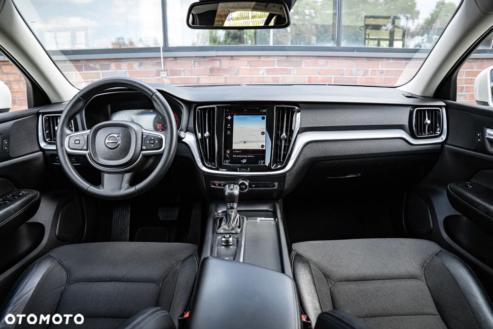 Volvo V60 D3 Geartronic Momentum - 19