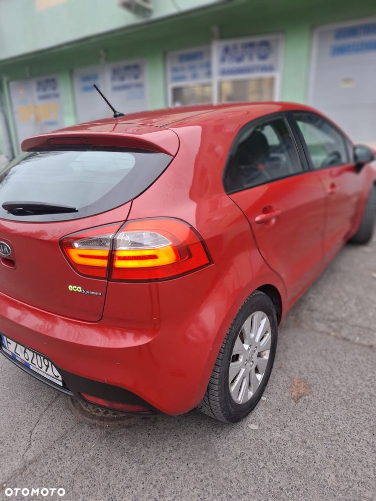 Kia Rio - 5