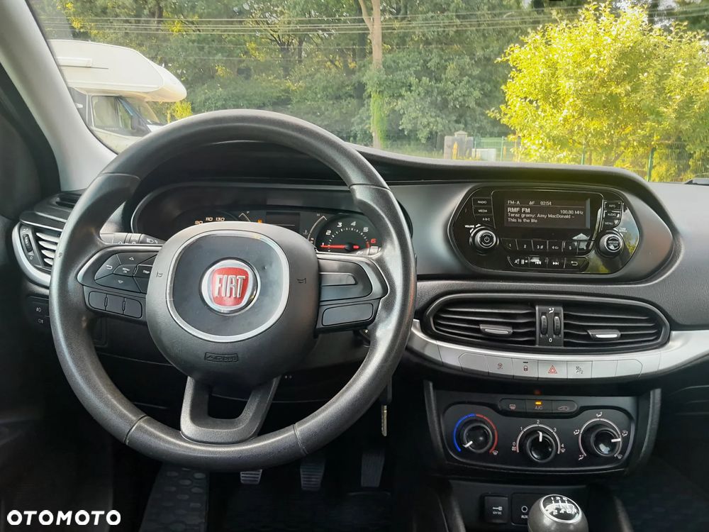 Fiat Tipo 1.4 16V More - 9