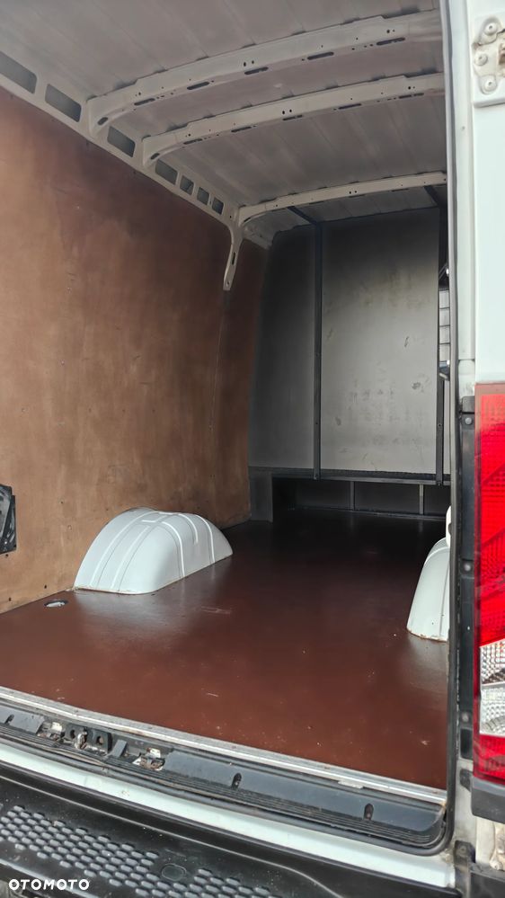 Iveco Daily 35C14  bliźniak brygadówka 7 osób - 10