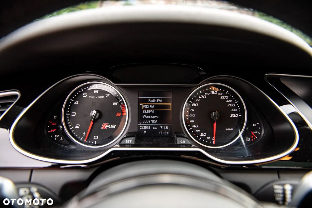 Audi RS4 Avant Avant S tronic - 14