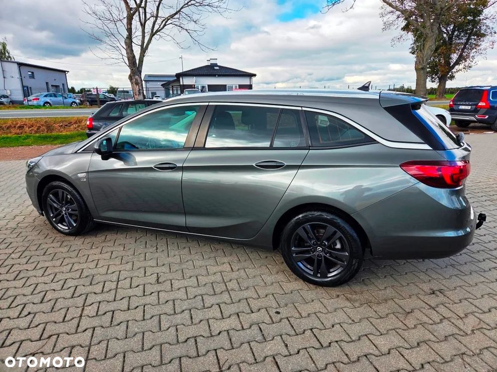 Opel Astra 1.4 Turbo 120 Jahre - 18