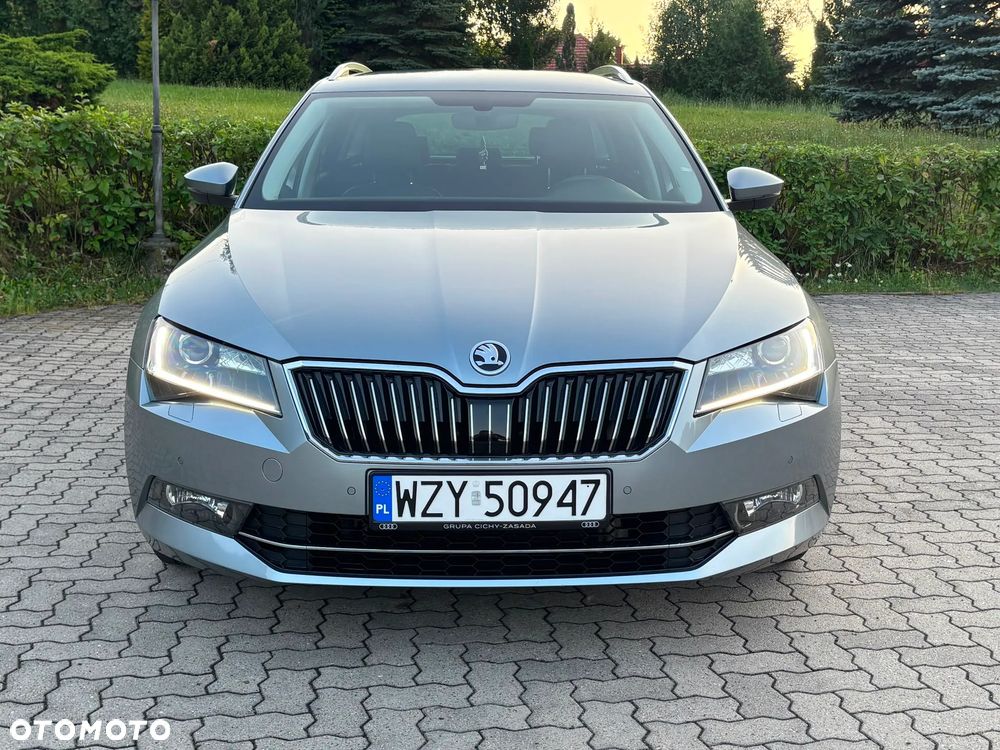 Skoda Superb 2.0 TDI 4x4 Style DSG - 8