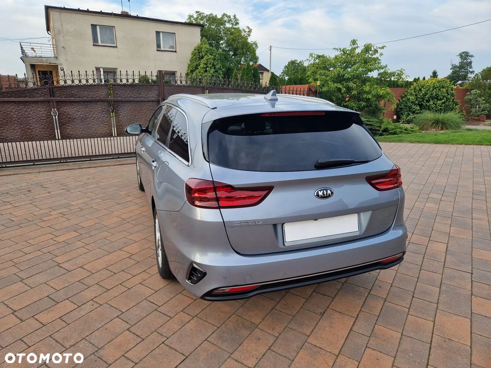 Kia Ceed 1.4 T-GDI L Business Line DCT - 11