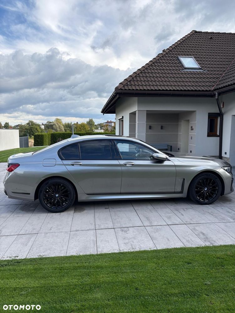 BMW Seria 7 - 8