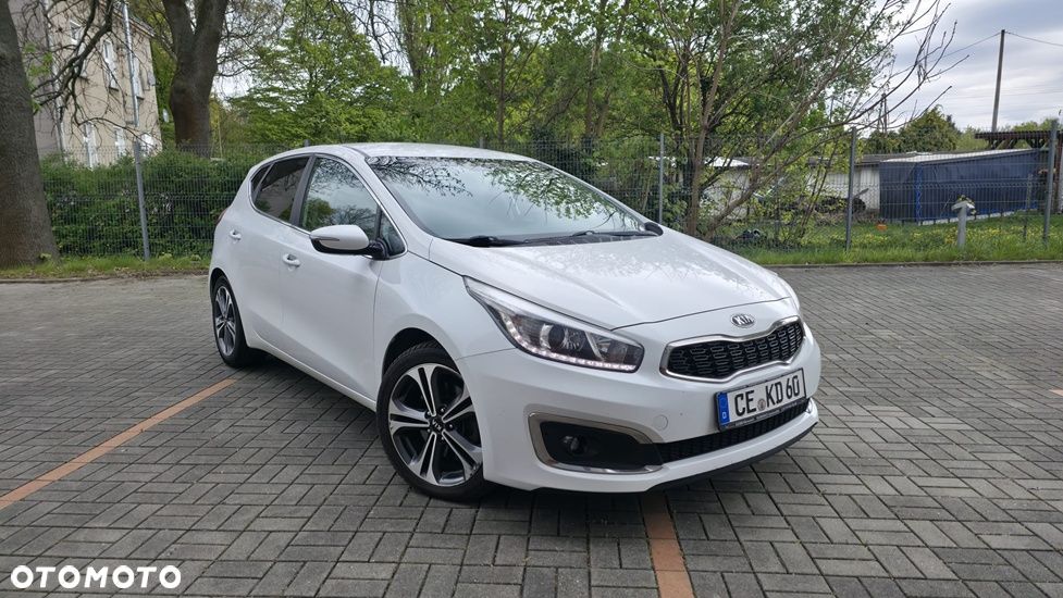 Kia Ceed 1.6 CRDi 136 ISG Spirit - 1