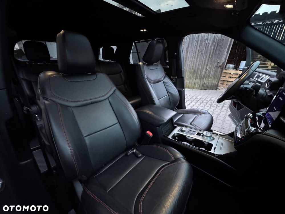 Ford Explorer - 8