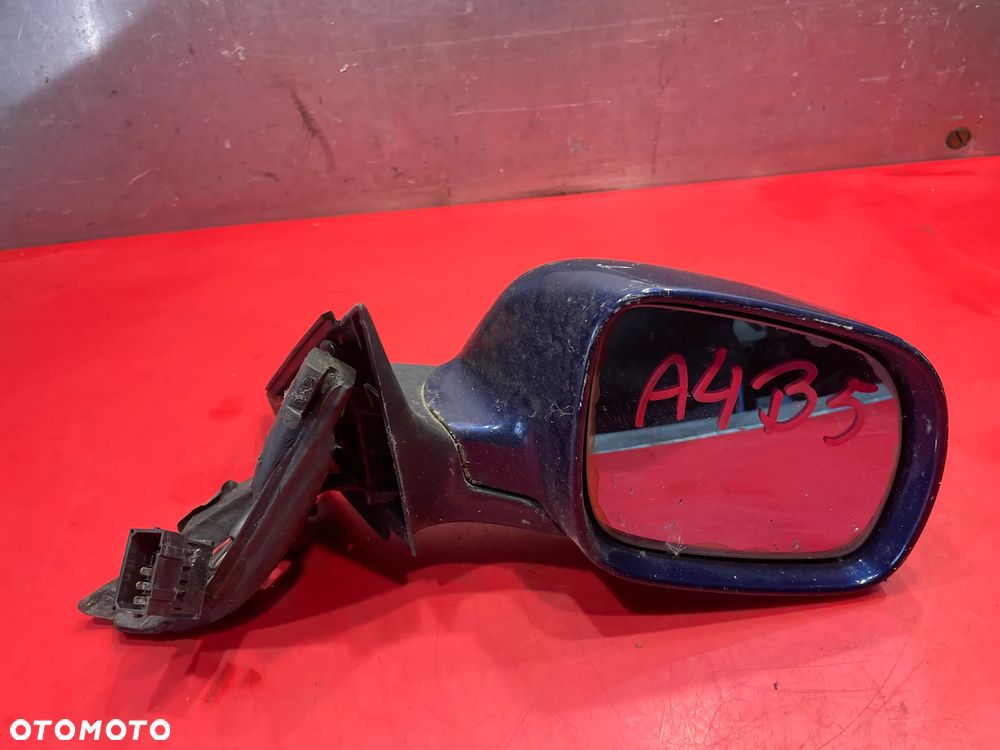 LUSTERKO PRAWE AUDI A4 B5 - 1
