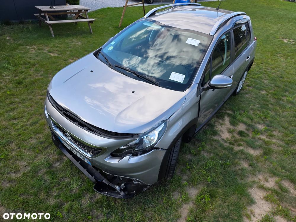 Peugeot 2008 BlueHDi 100 STOP & START Signature - 26