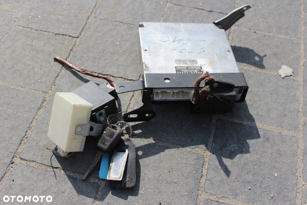 ZESTAW STARTOWY KOMPUTER STEROWNIK SILNIKA AVENSIS T25 1.8 89661-05880