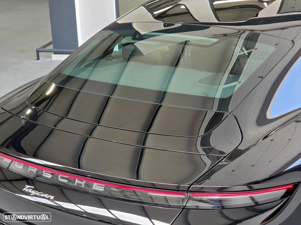 Porsche Taycan 4 - 26