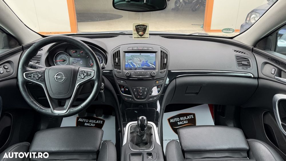 Opel Insignia - 8