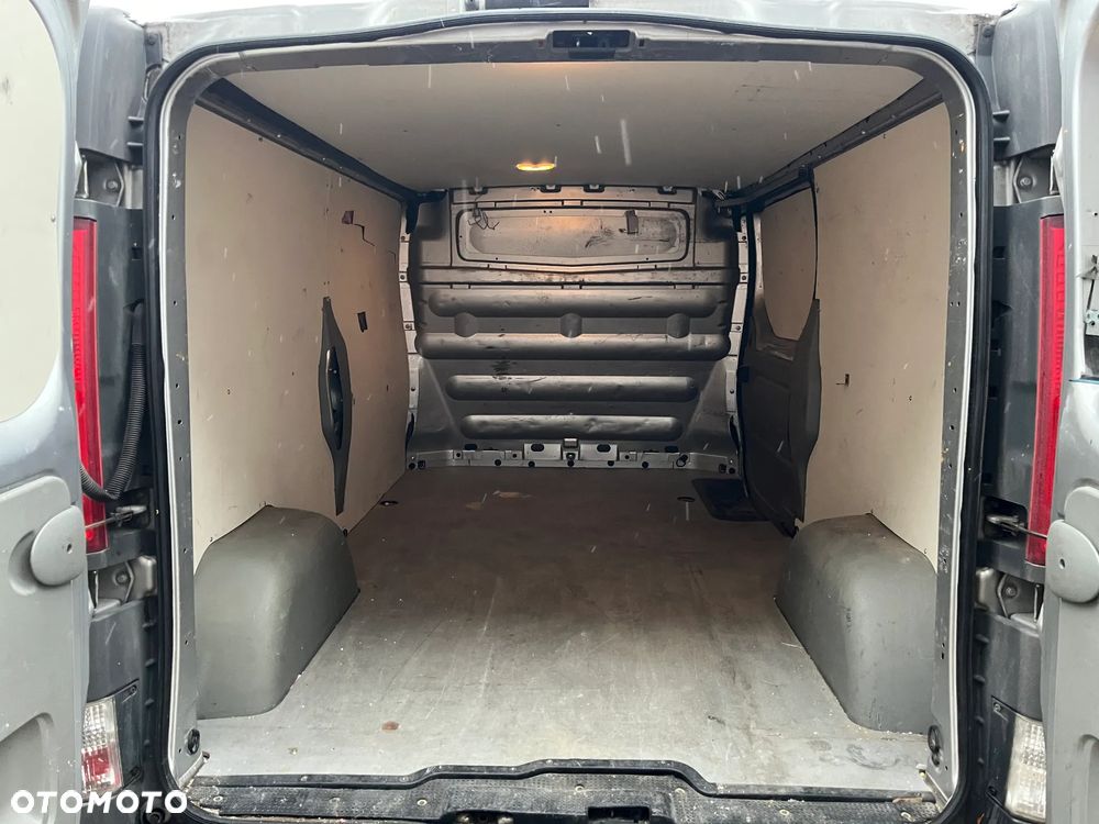 Opel Vivaro Long - 8