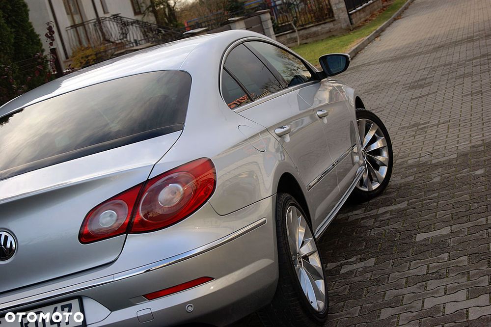 Volkswagen Passat CC - 20