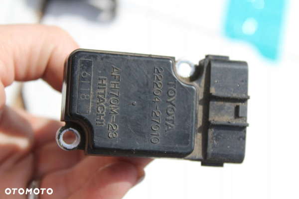 PRZEPŁYWOMIERZ COROLLA VERSO II RAV 4 II 2.0 D4D 1CD 22204-27010