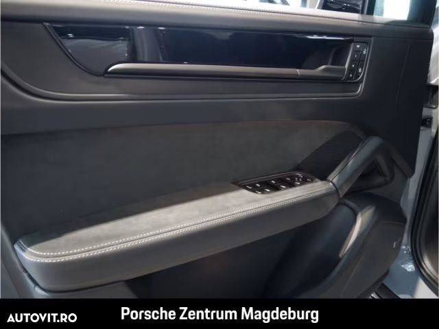 Porsche Cayenne Coupe GTS - 18