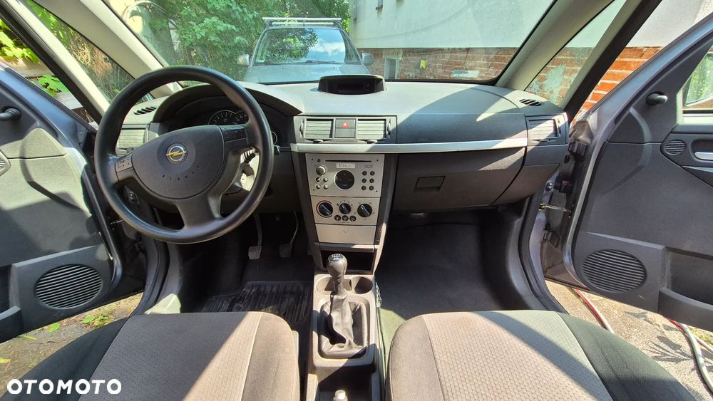 Opel Meriva 1.6 16V Essentia - 12