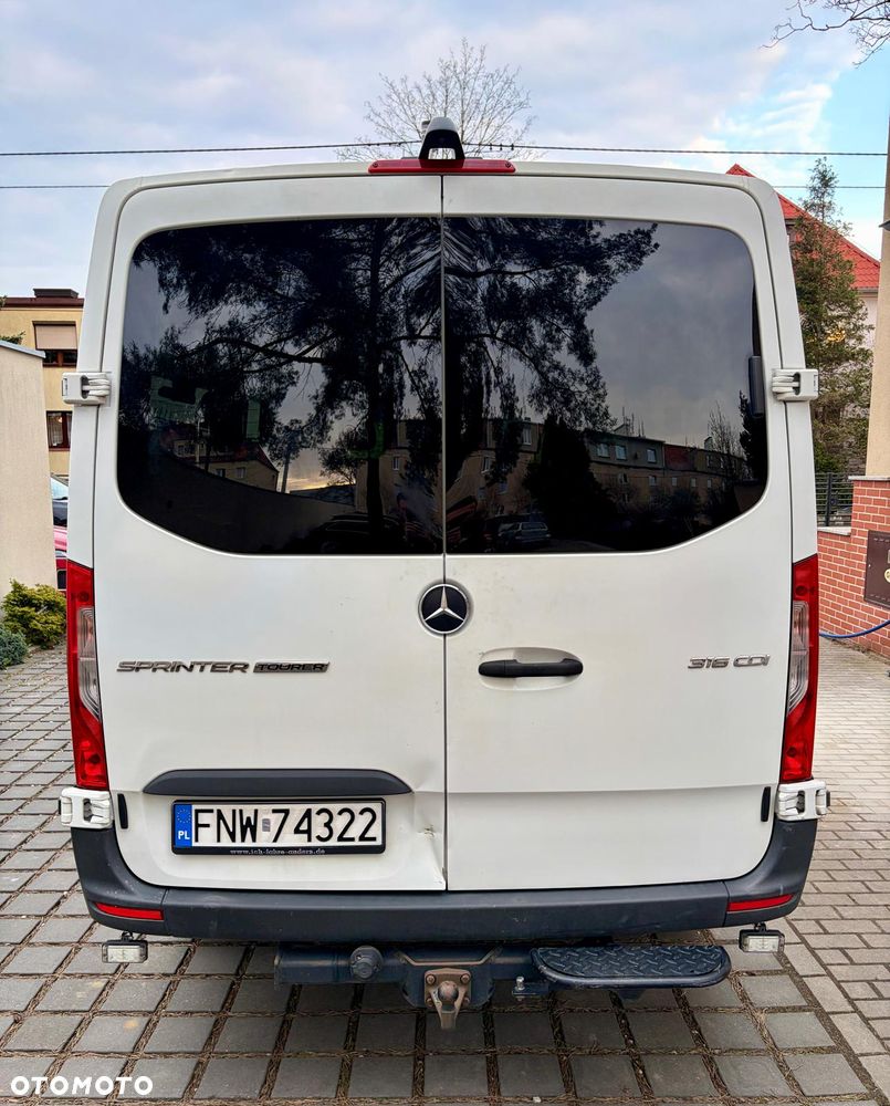 Mercedes-Benz Sprinter - 5