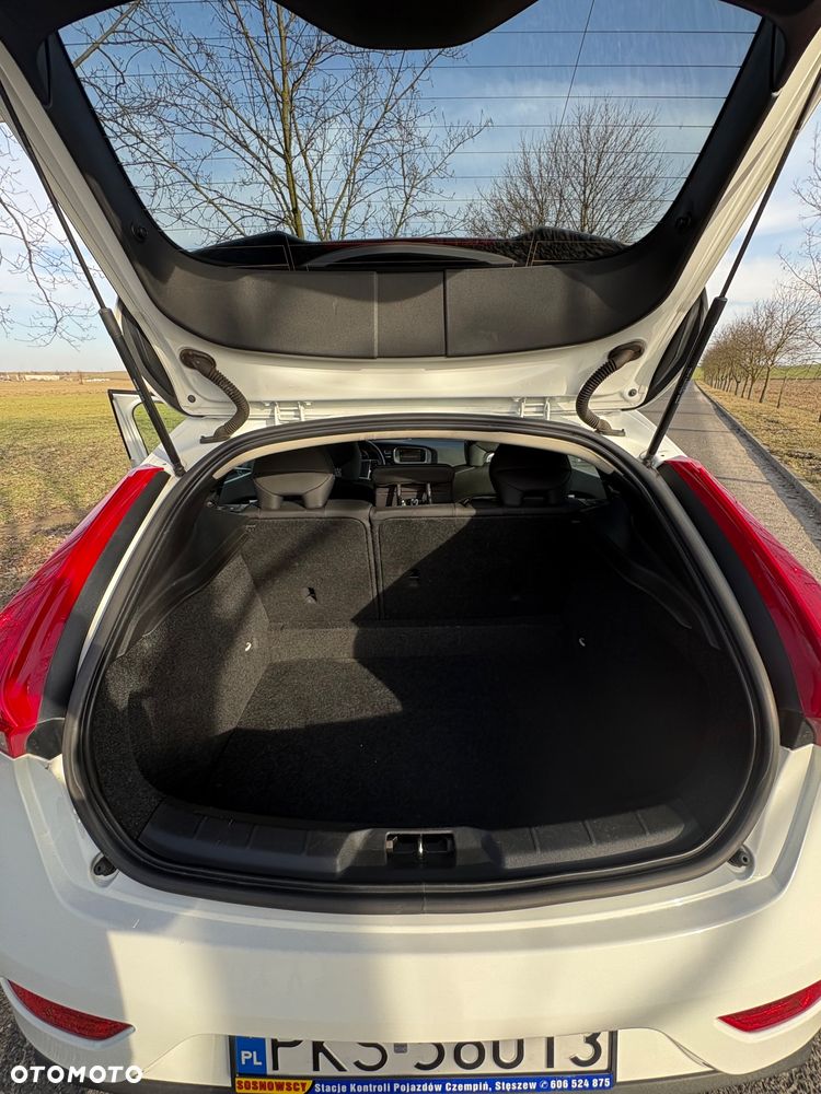 Volvo V40 D2 Momentum - 12