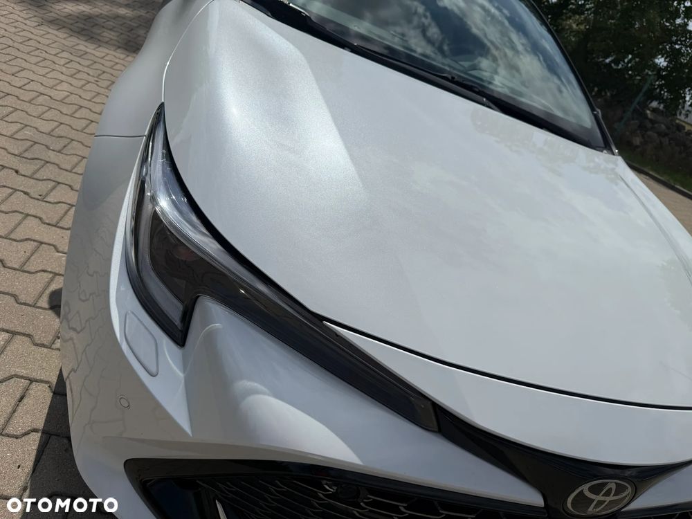 Toyota Corolla 2.0 Hybrid GR Sport Dynamic - 25