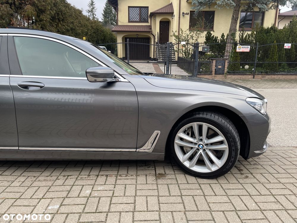 BMW Seria 7 750Li xDrive - 4