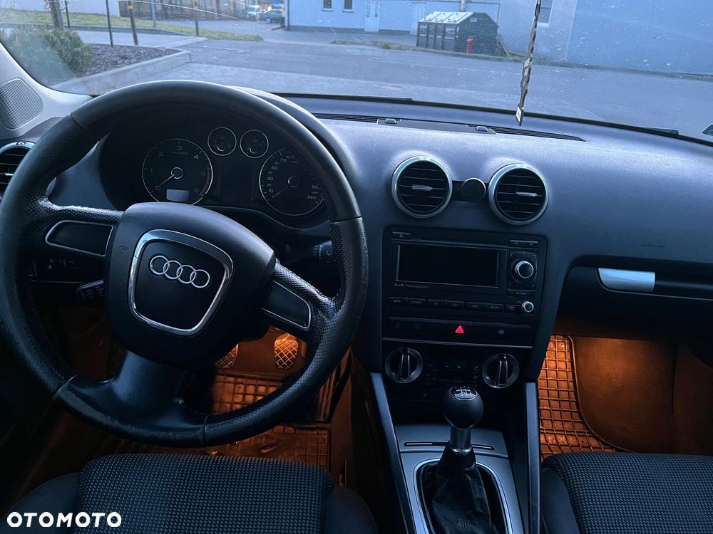 Audi A3 Sportback 2.0 TDI Attraction - 12