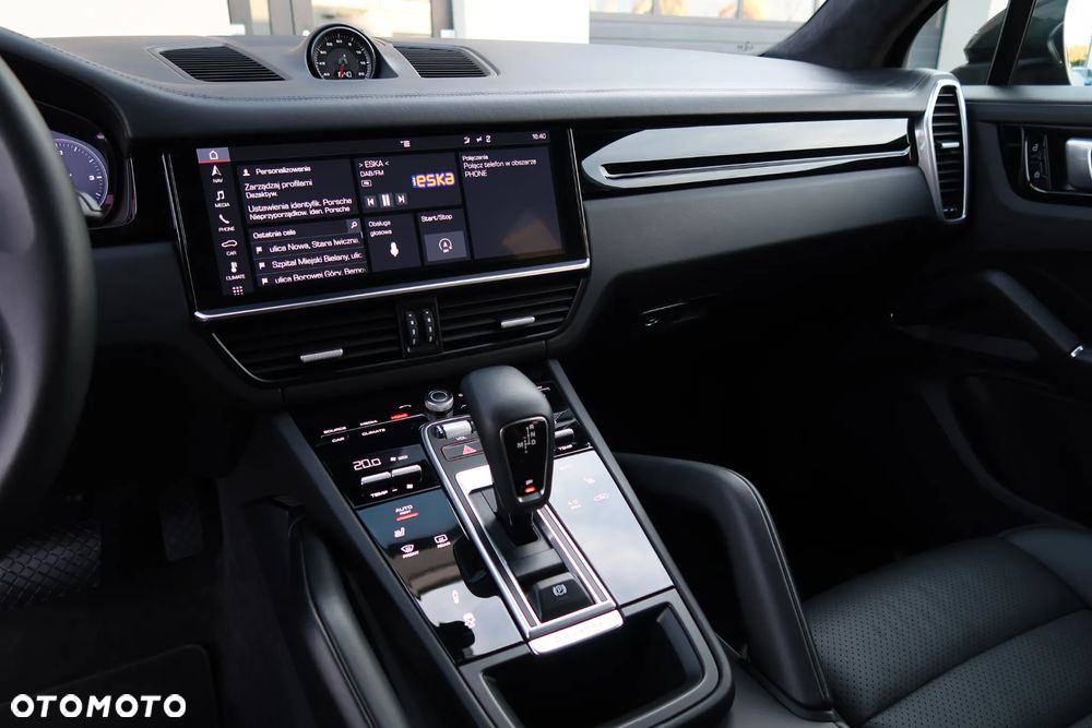 Porsche Cayenne Standard - 25