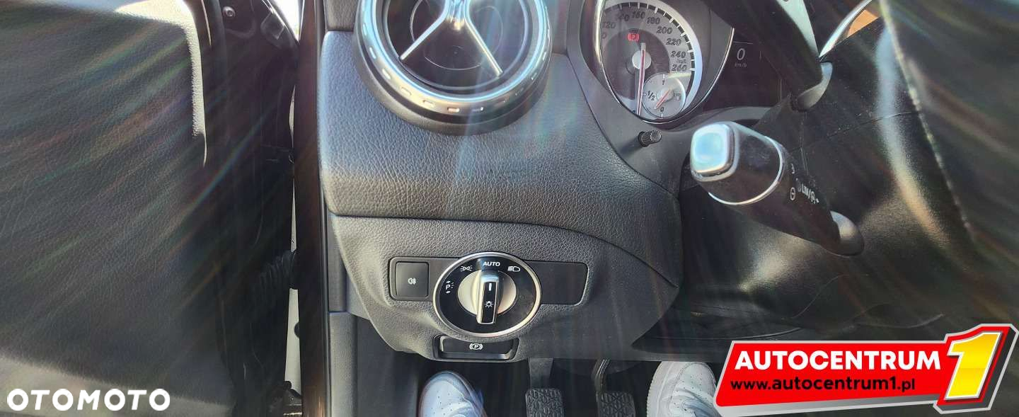 Mercedes-Benz GLA - 29
