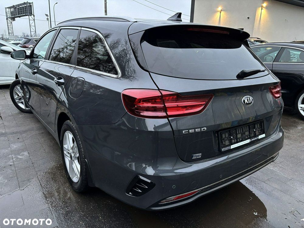 Kia Ceed - 4