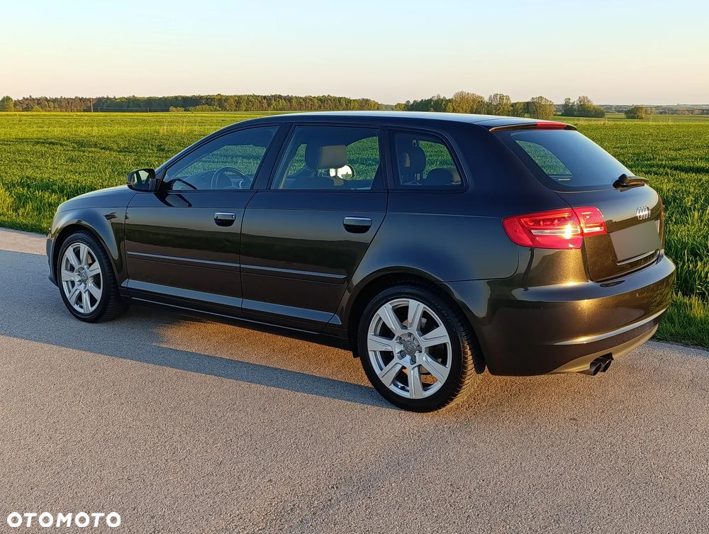 Audi A3 2.0 TDI Sportback DPF quattro Attraction - 10