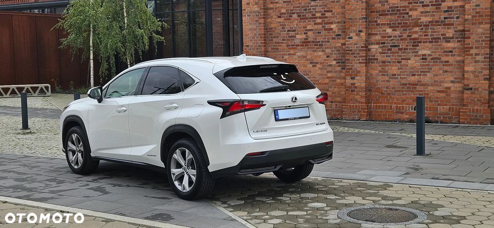 Lexus NX 300h Prestige AWD - 2