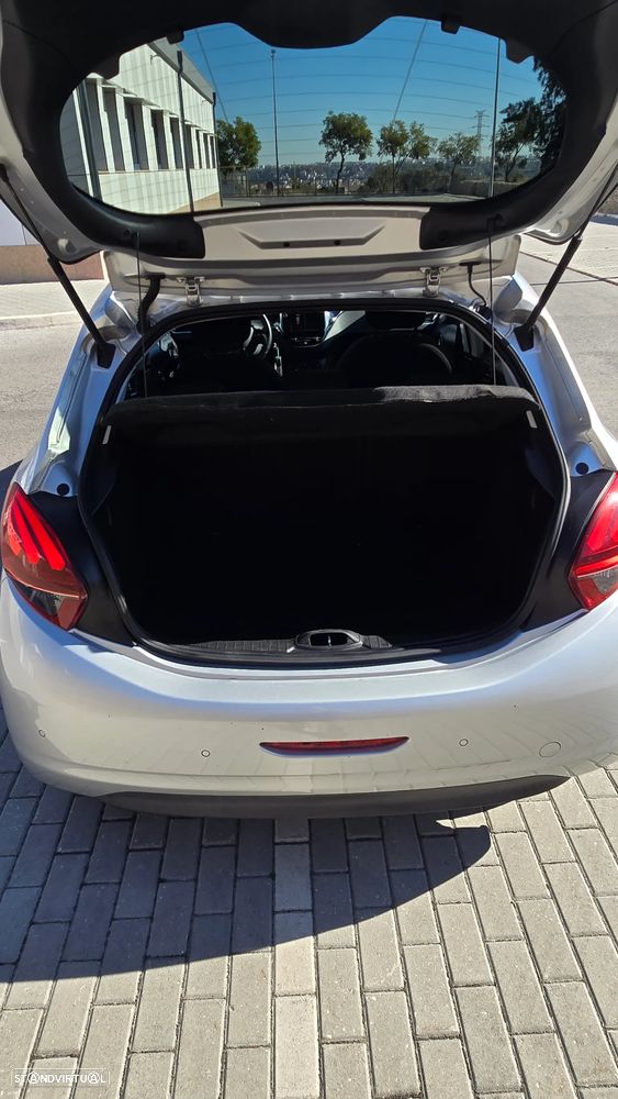 Peugeot 208 1.2 PureTech Style - 11