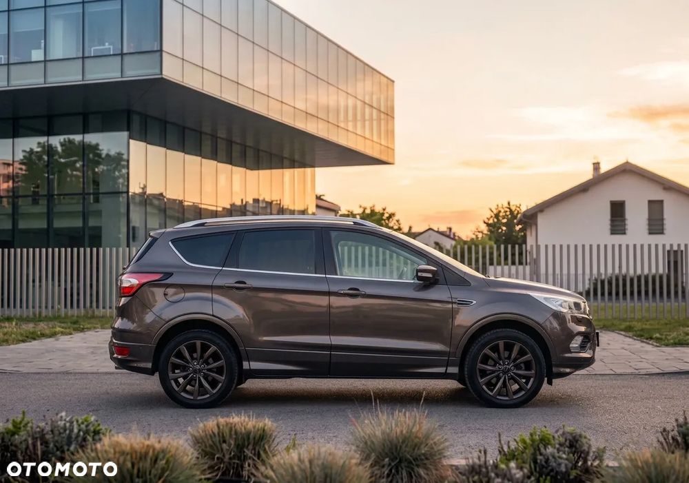 Ford Kuga 1.5 TDCi FWD Titanium - 10