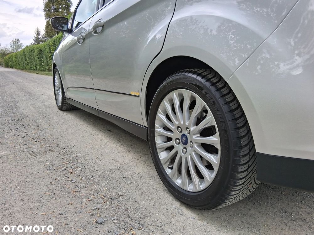 Ford Grand C-MAX 2.0 TDCi Titanium - 32