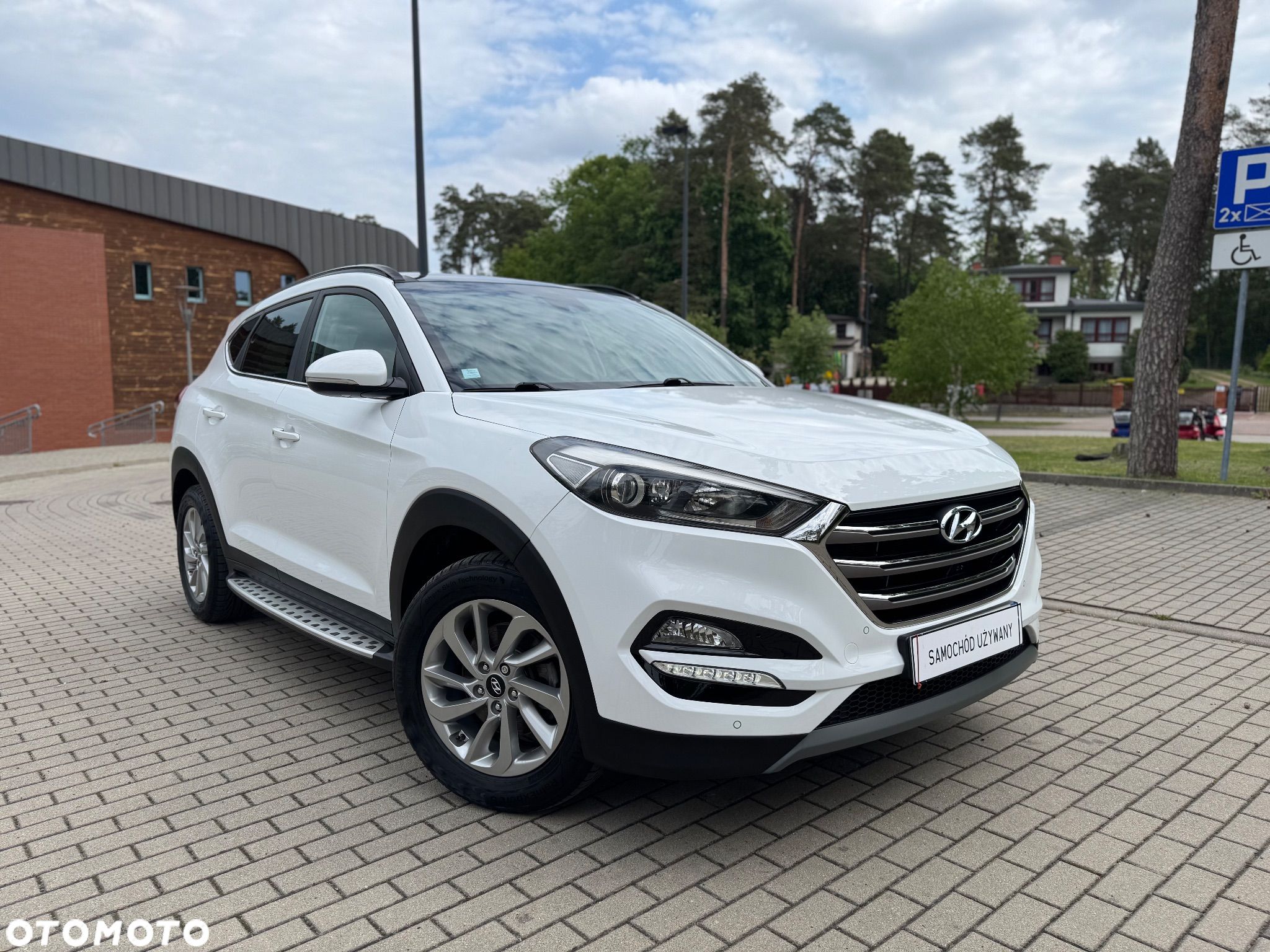 Hyundai Tucson 1.7 CRDI BlueDrive Style 2WD - 1