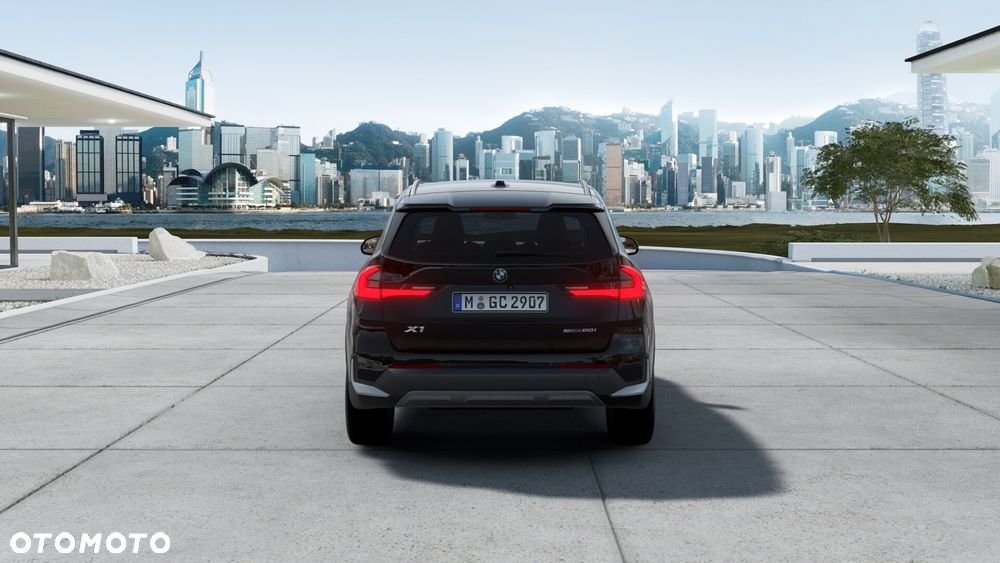 BMW X1 sDrive20i xLine - 6