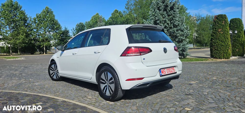 Volkswagen e-Golf - 14