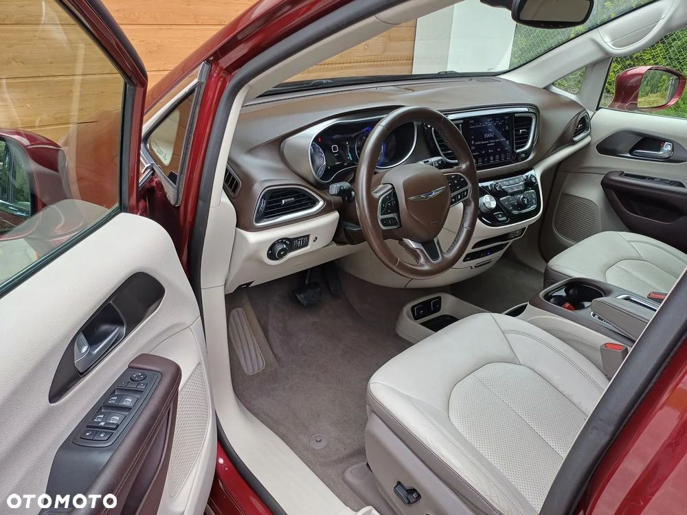 Chrysler Pacifica - 9