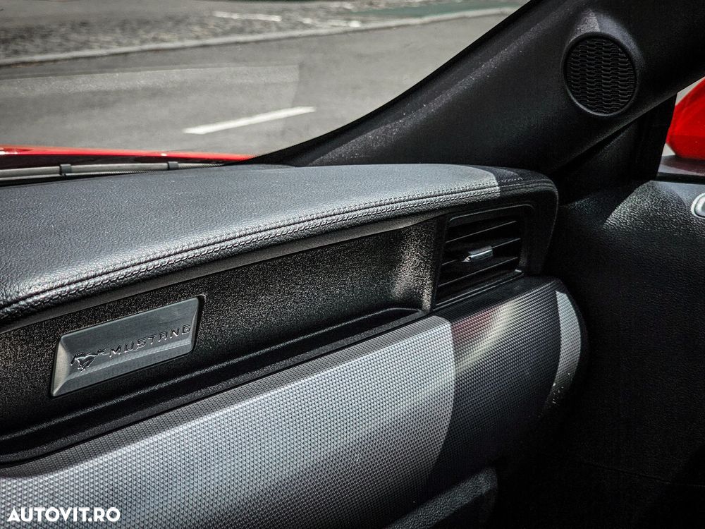 Ford Mustang 5.0 V8 GT - 17