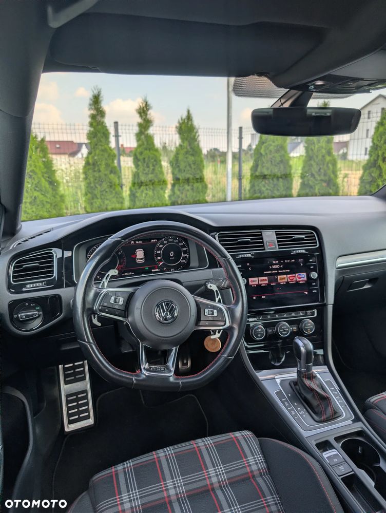 Volkswagen Golf GTI Performance BlueMotion Technology DSG - 23