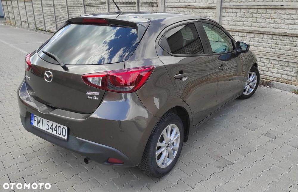 Mazda 2 Hybrid - 7