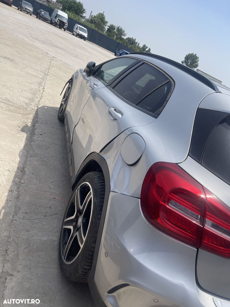 Dezmembrez Mercedes GLA 250 AMG 2015 Argintiu - 1
